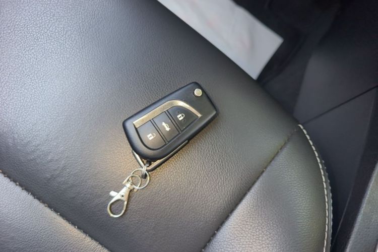 Toyota Corolla 2017 #9 Toyota Corolla 2017 car image #9