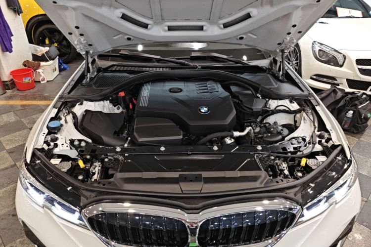 BMW 3 Series 2021 #20 BMW 3 Series 2021 car image #20