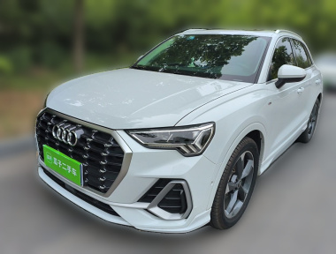 Audi Q3 2022 Audi Q3 2022 immagine di auto