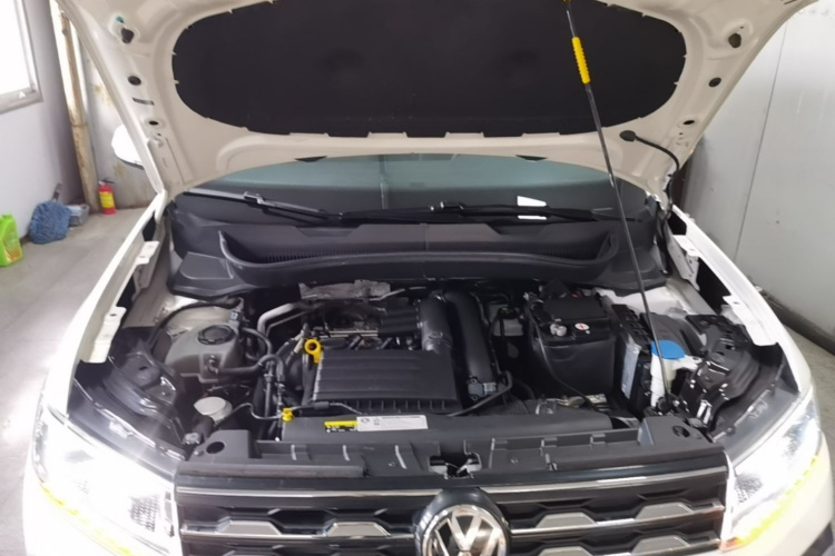 Volkswagen T-Cross 2020 #22 Volkswagen T-Cross 2020 car image #22
