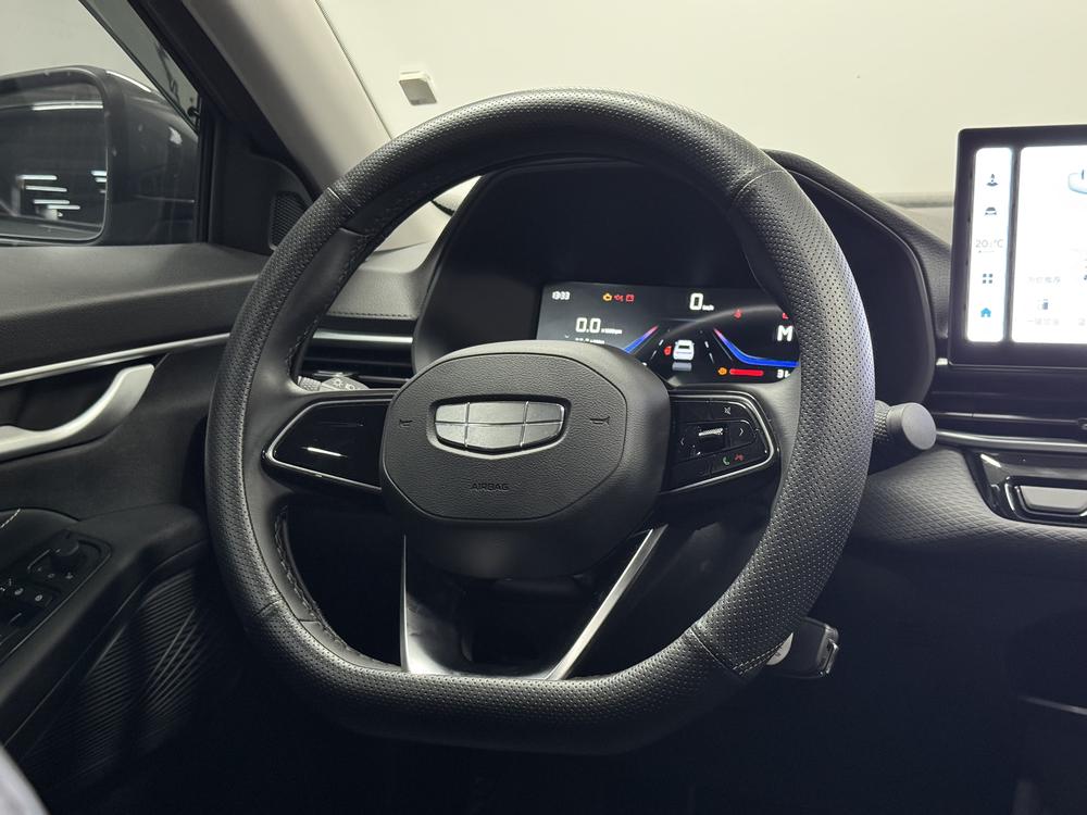 GEELY Emgrand 2025 #16 GEELY Emgrand 2025 car image #16