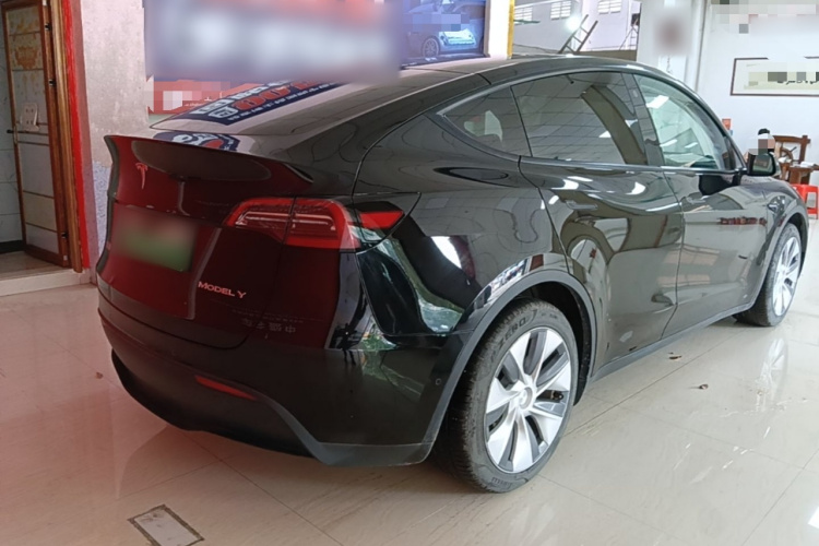 Tesla Model Y 2022 #7 Tesla Model Y 2022 car image #7