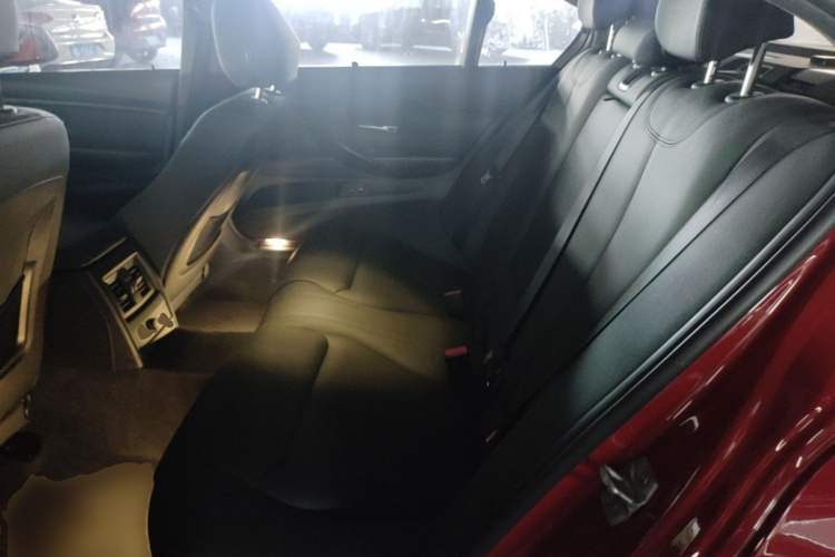BMW 3 Series 2017 #17 BMW 3 Series 2017 car image #17