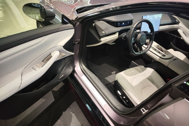 MI SU7 2024 car image #16