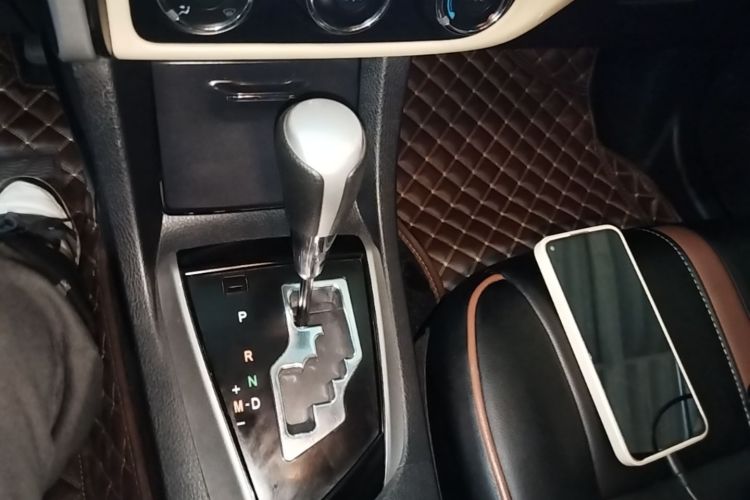Toyota Corolla 2019 #14 Toyota Corolla 2019 car image #14