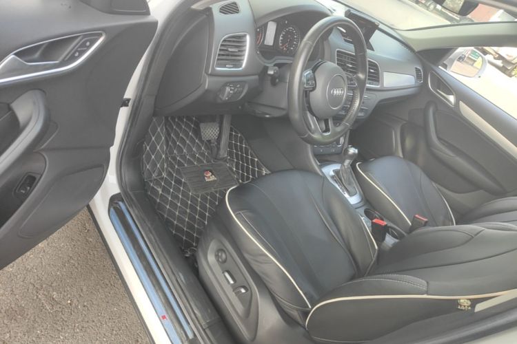 Audi Q3 2019 #16 Audi Q3 2019 car image #16