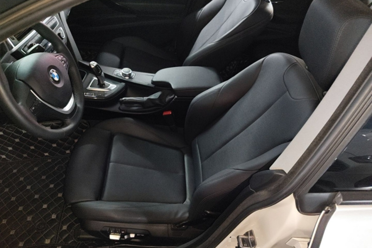 BMW 3 Series GT 2019 #15 BMW 3 Series GT 2019 car image #15