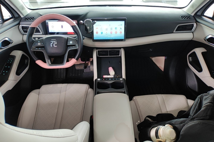 BYD YuanUP 2025 #10 BYD YuanUP 2025 car image #10