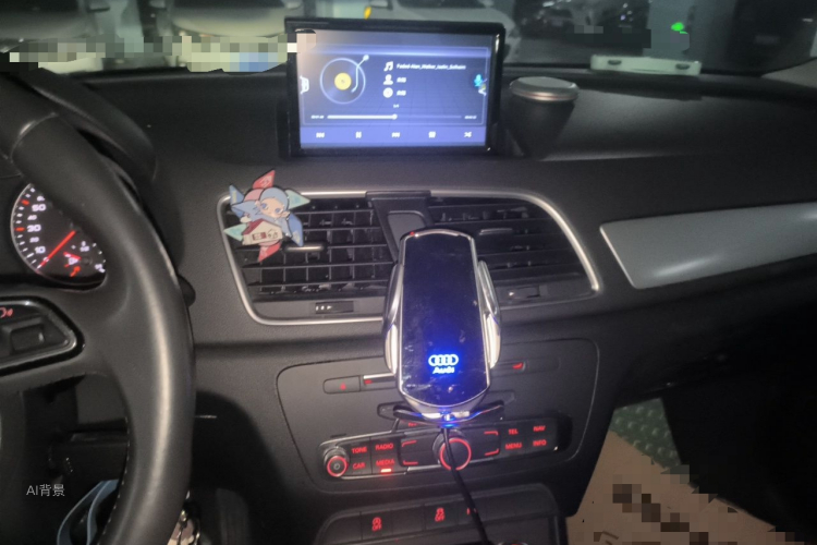 Audi Q3 2019 car image #15