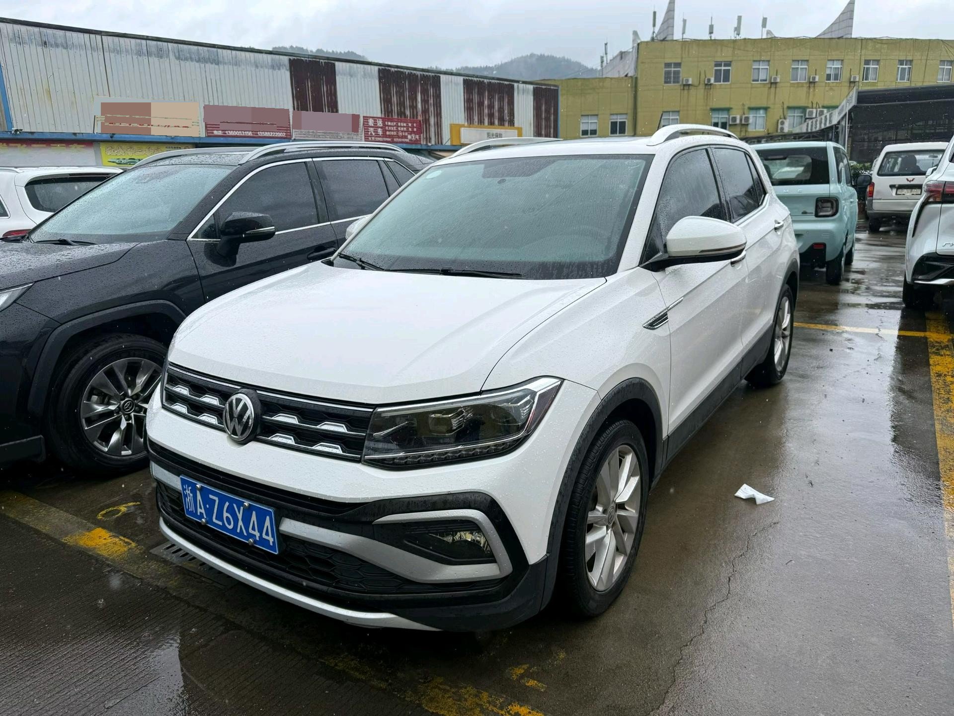 Volkswagen T-Cross 2020 Volkswagen T-Cross 2020 car image