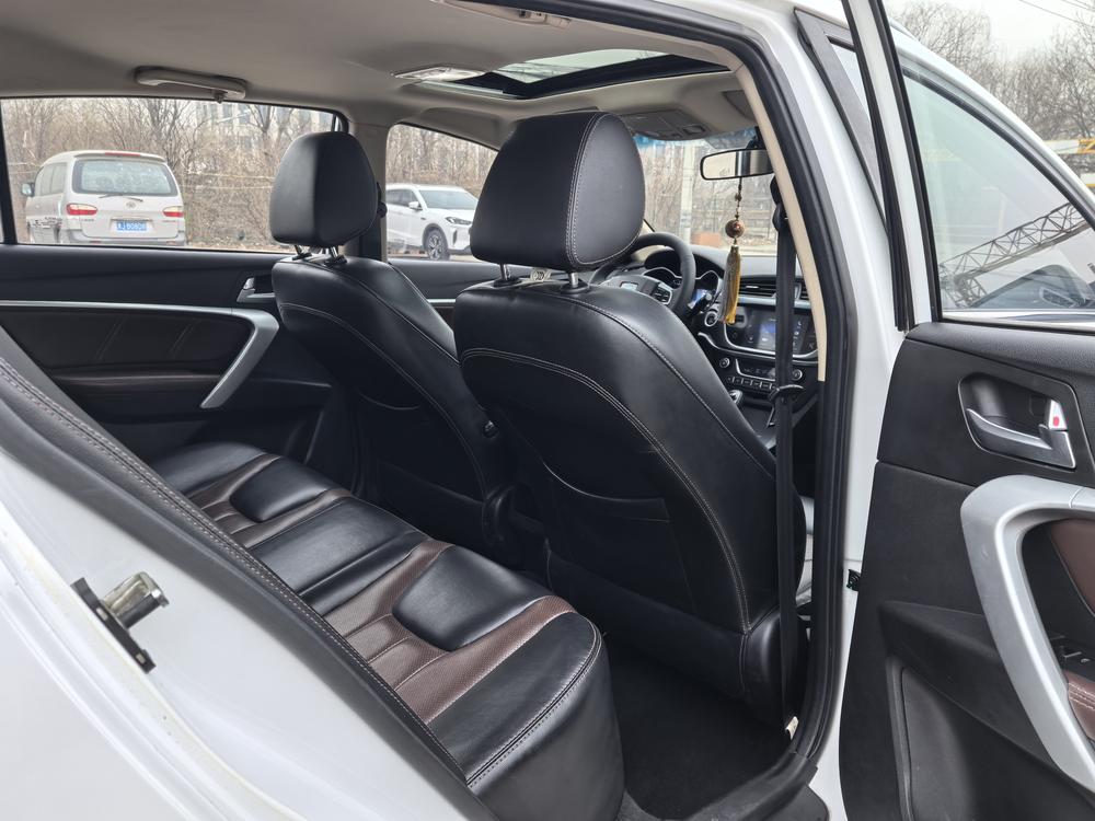 GEELY Emgrand 2017 #8 GEELY Emgrand 2017 car image #8