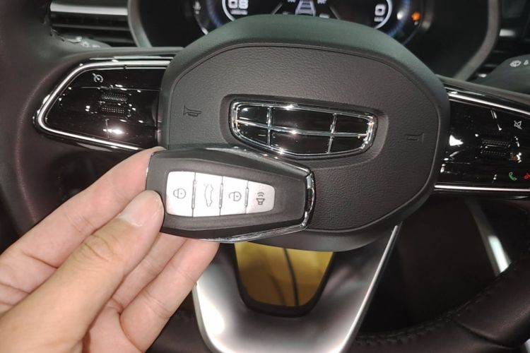 GEELY Emgrand 2024 car image #9