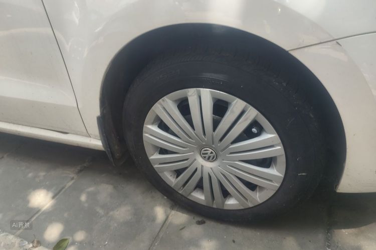 Volkswagen Polo 2018 car image #9