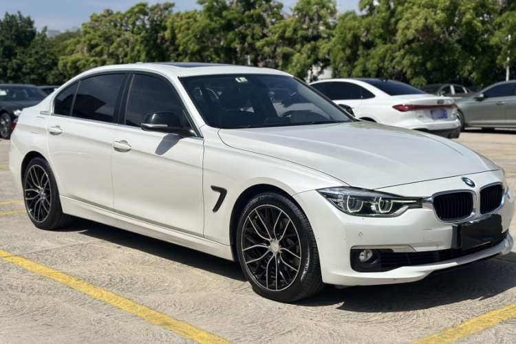 BMW 3 Series 2017 car image #10