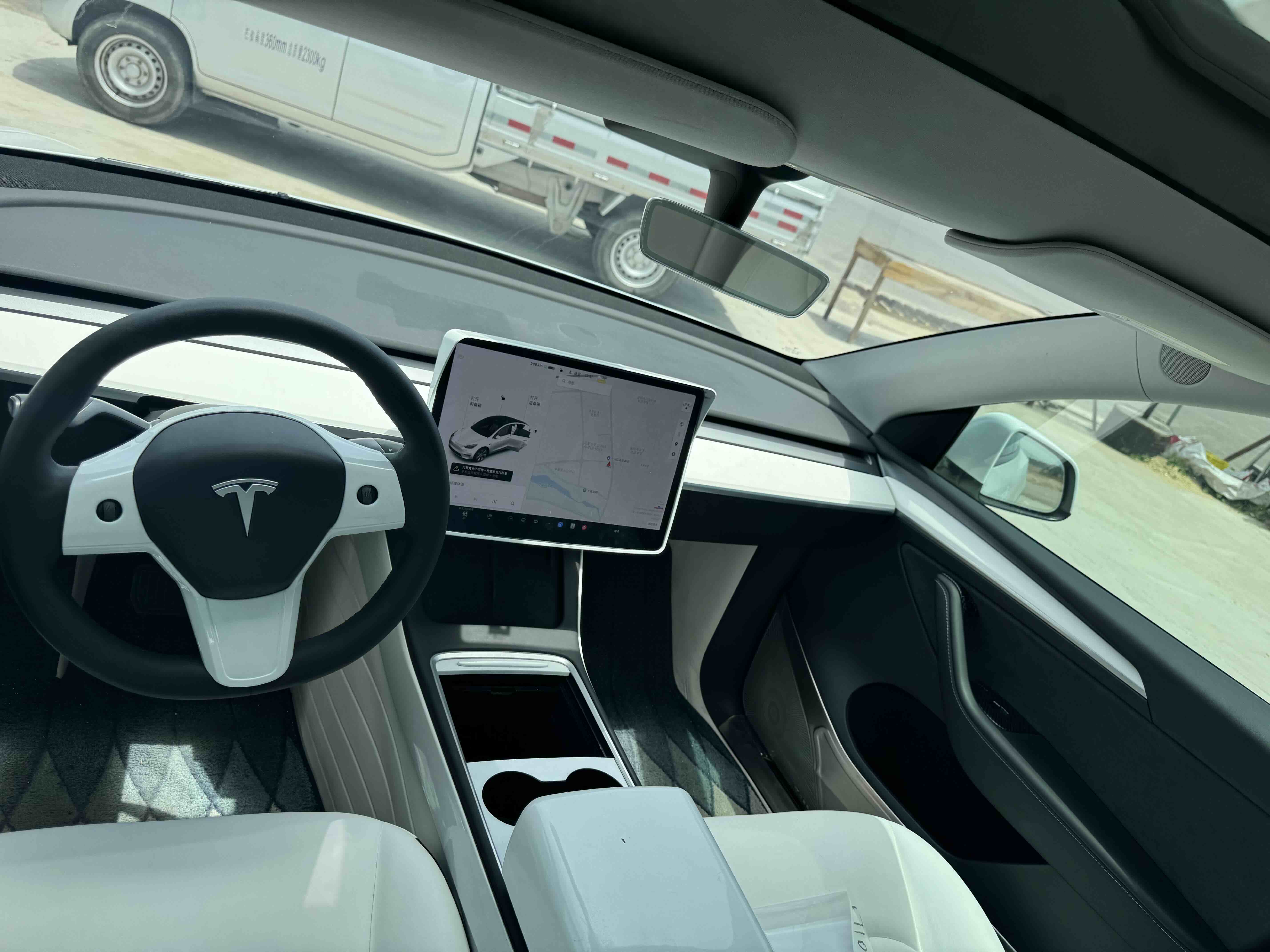 Tesla Model Y 2021 #6 Tesla Model Y 2021 car image #6