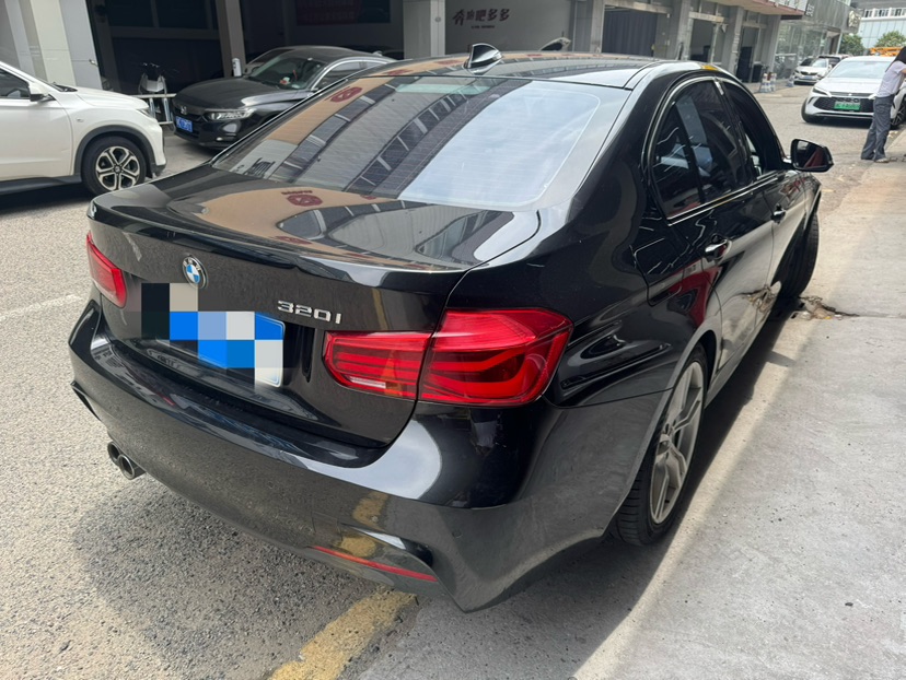 BMW 3 Series 2019 car image #6