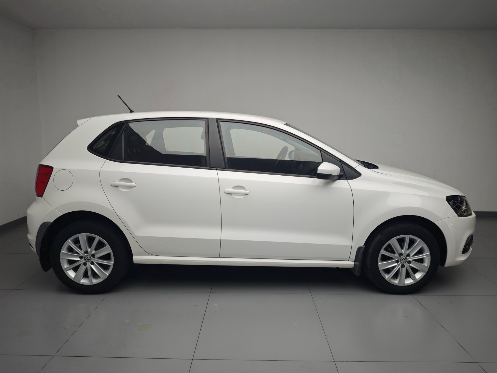 Volkswagen Polo 2015 immagine di auto #9
