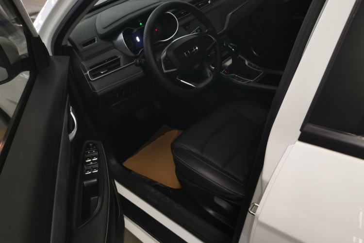 GEELY Emgrand 2021 изображение автомобиля #15