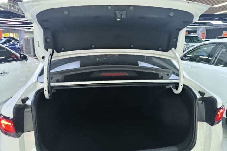 GEELY Emgrand 2022 #19 GEELY Emgrand 2022 car image #19