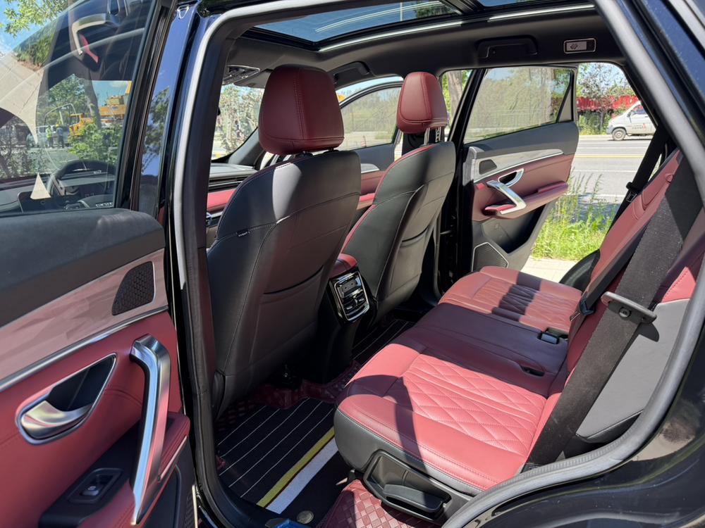 Jetour X70 PLUS 2023 car image #21