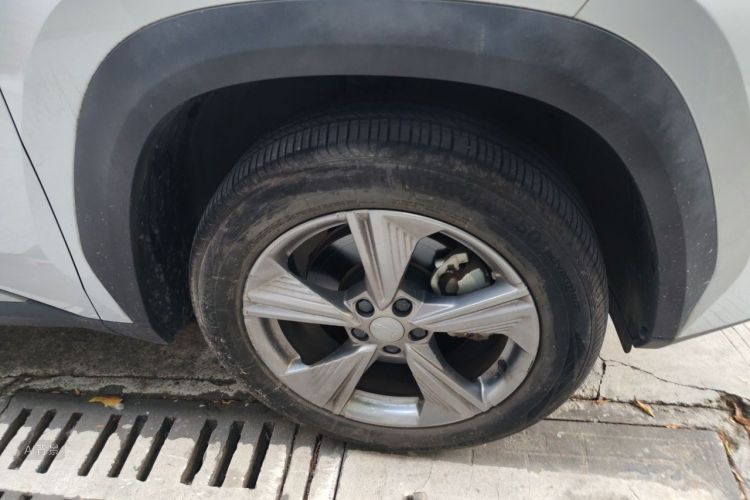 GEELY Boyue L 2023 car image #9