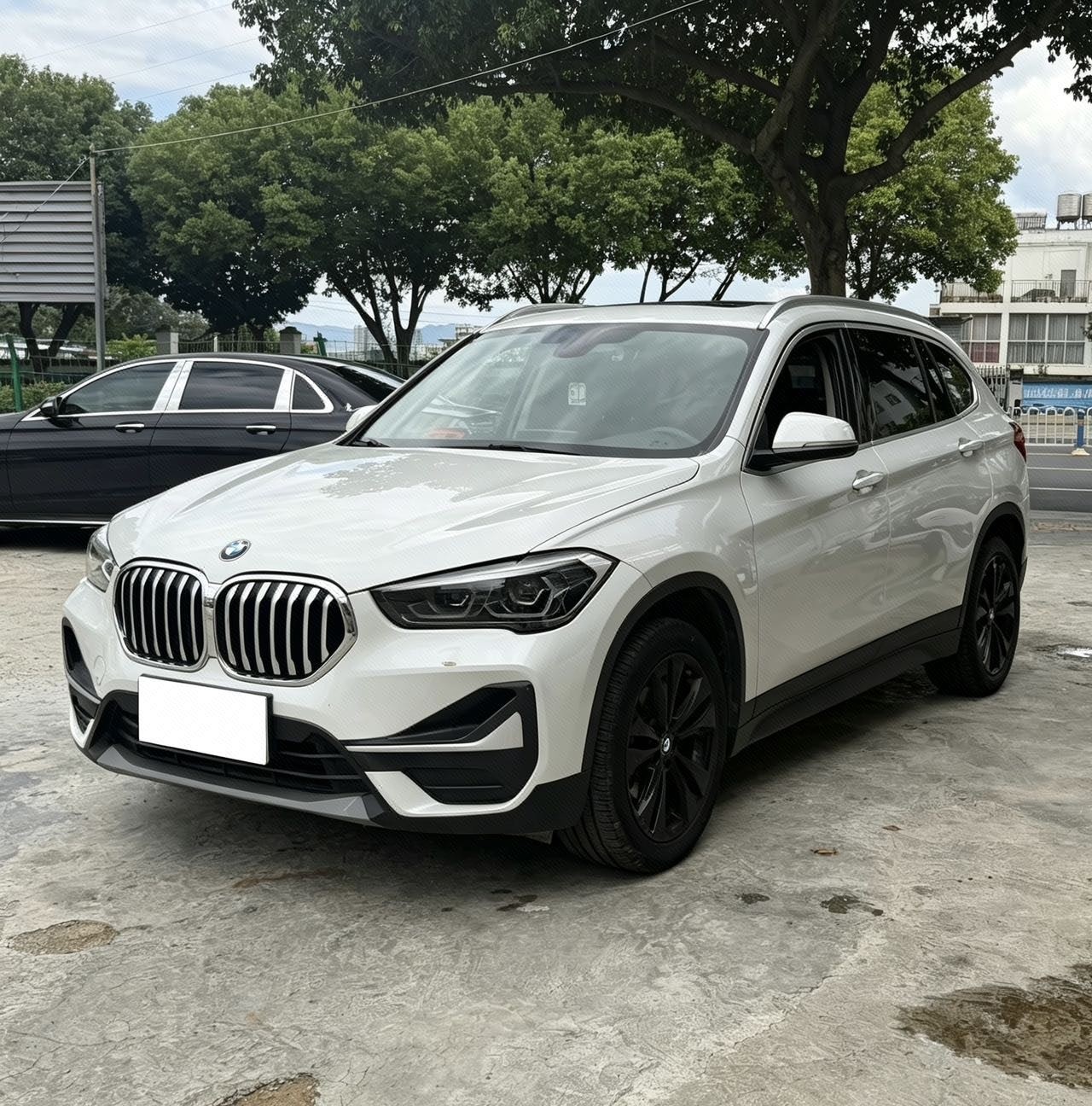 BMW X1 2020 BMW X1 2020 car image