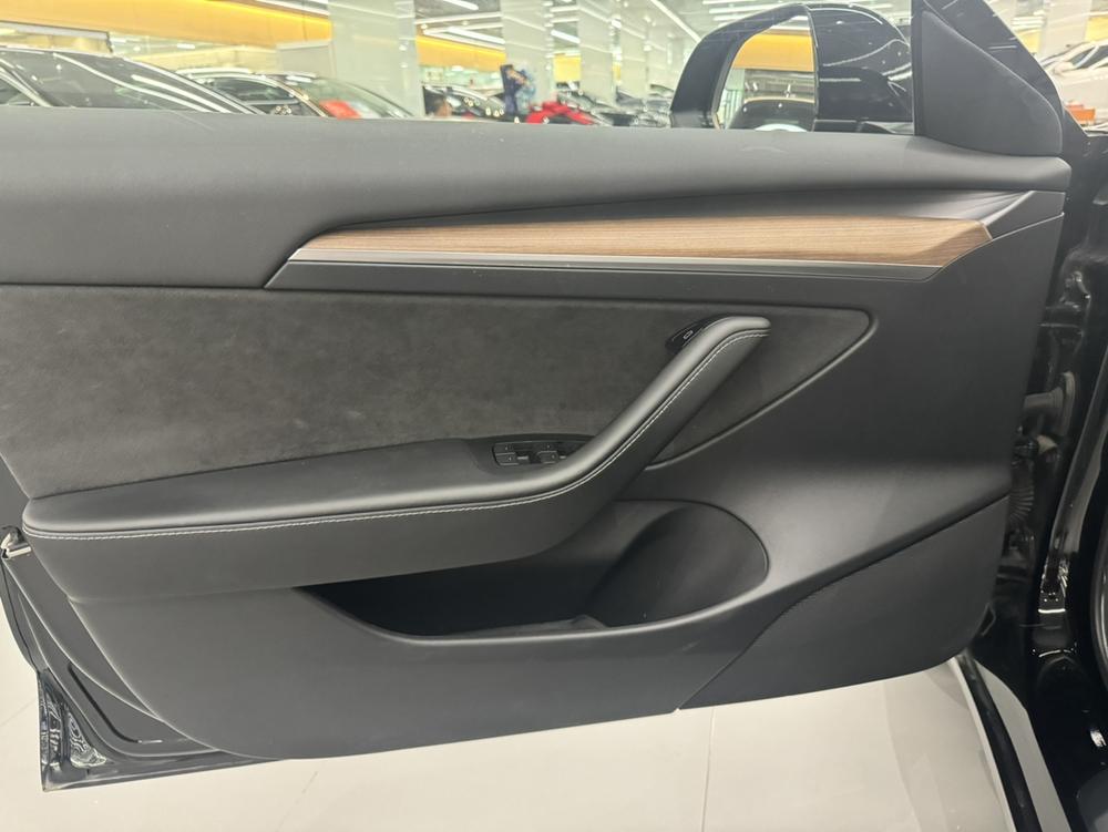 Tesla Model 3 2021 car image #8