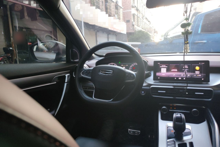 GEELY Coolray 2021 car image #11