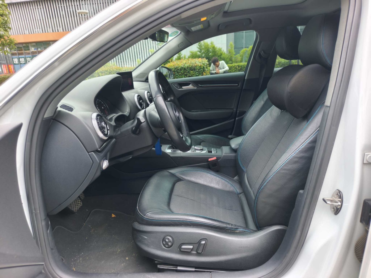 Audi A3 2018 car image #9