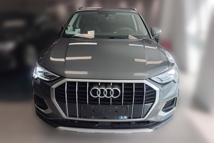 Audi Q3 2021 car image #3