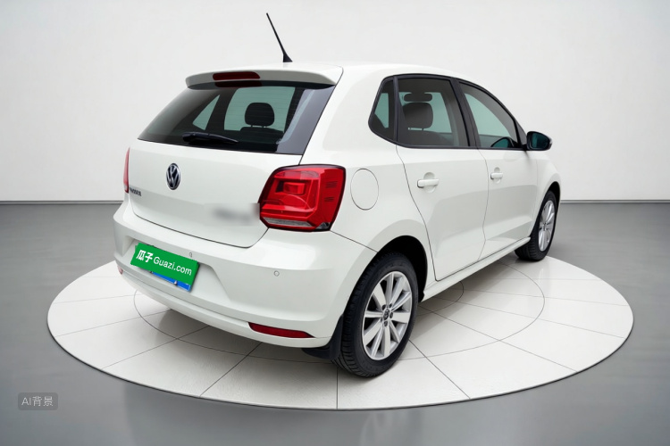 Volkswagen Polo 2015 car image #7