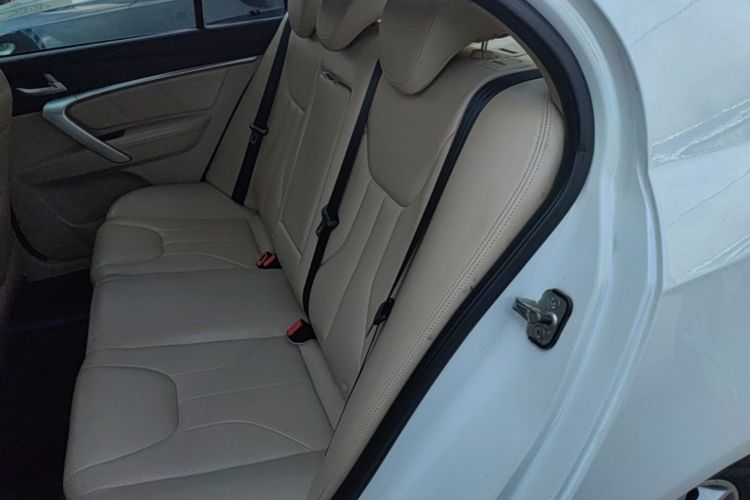 GEELY Emgrand 2016 #17 GEELY Emgrand 2016 car image #17