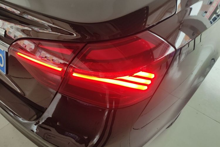 GEELY Emgrand 2019 #8 GEELY Emgrand 2019 car image #8