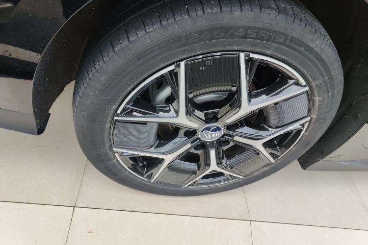 BYD Han 2024 imagen de coche #10