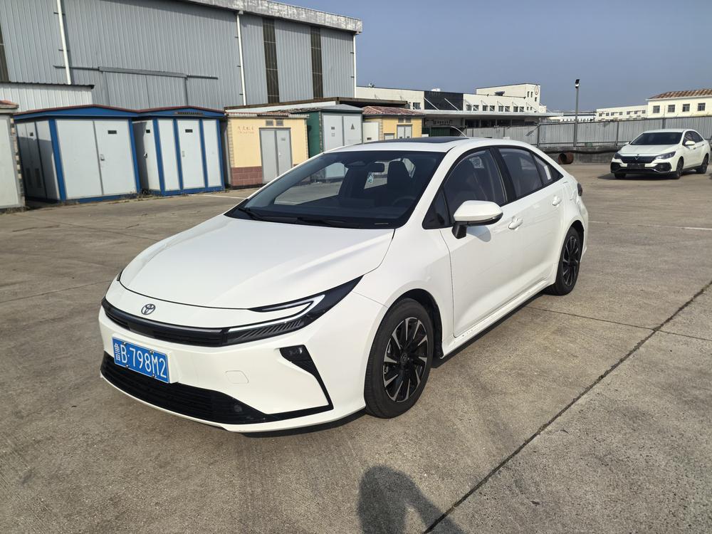 2025 2025 car image