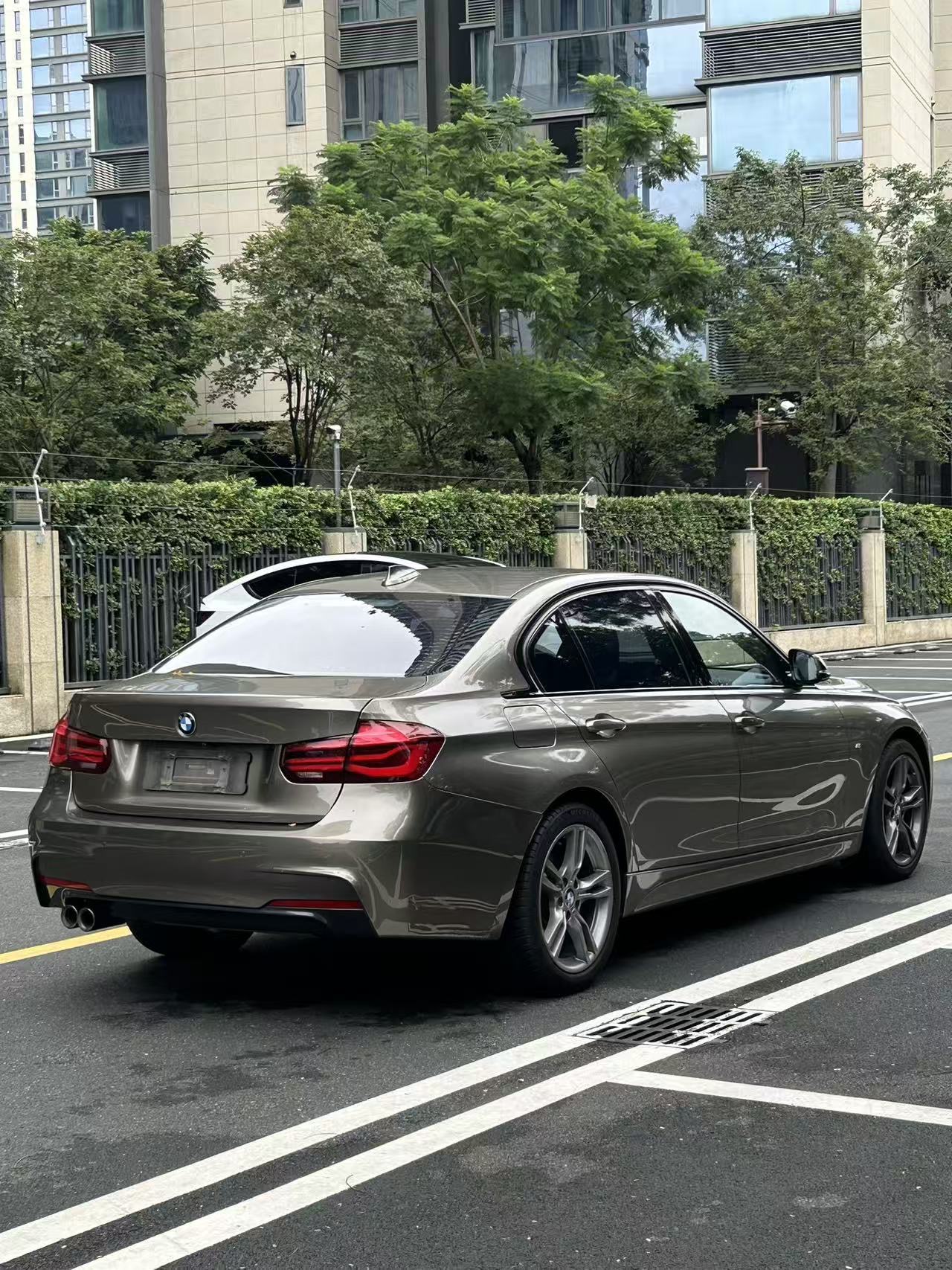 BMW 3 Series 2018 #9 BMW 3 Series 2018 car image #9