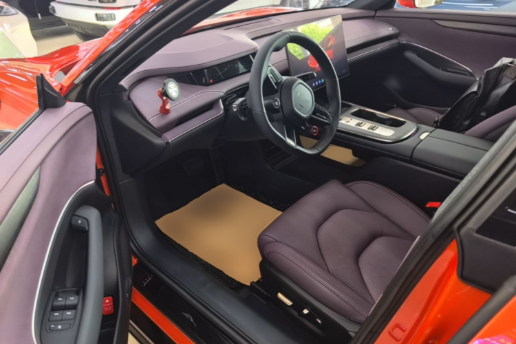 MI SU7 2025 car image #16
