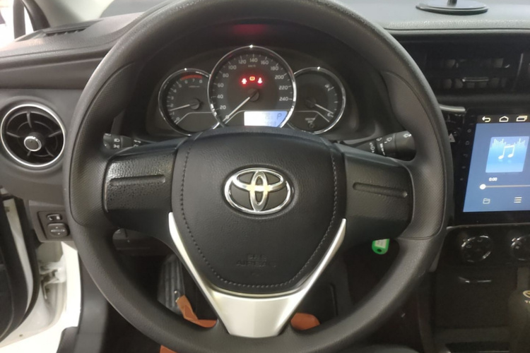 Toyota Corolla 2018 #11 Toyota Corolla 2018 car image #11