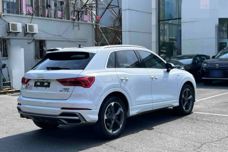 Audi Q3 2021 #9 Audi Q3 2021 immagine di auto #9