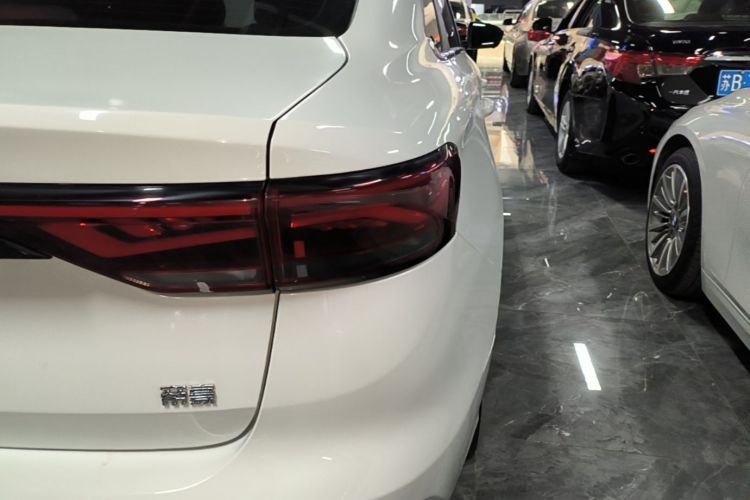 GEELY Emgrand 2021 #8 GEELY Emgrand 2021 car image #8