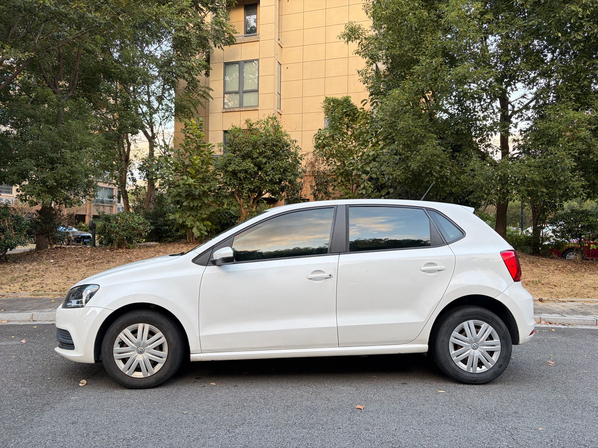 Volkswagen Polo 2019 immagine di auto #3