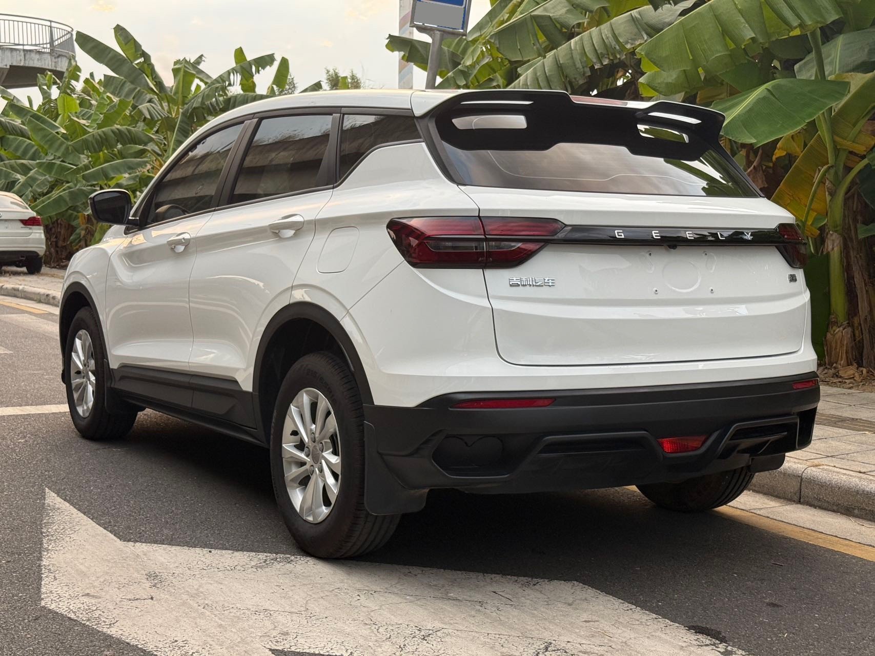 GEELY Coolray 2025 #10 GEELY Coolray 2025 car image #10