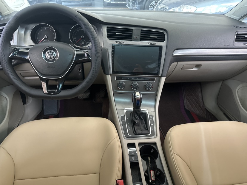 Volkswagen Golf 2015 car image #9