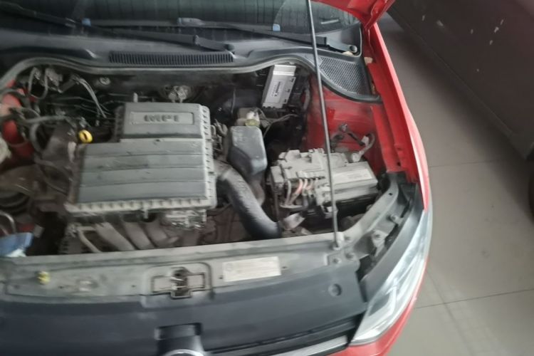 Volkswagen Polo 2015 car image #29