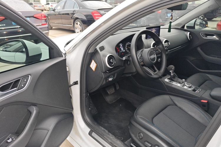 奥迪 奥迪A3 2018 汽车图片 #16