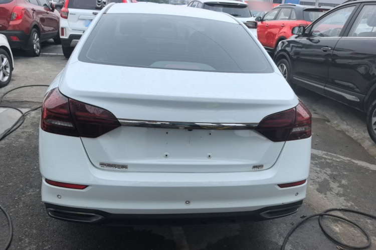 GEELY Emgrand 2022 #6 GEELY Emgrand 2022 image de voiture #6