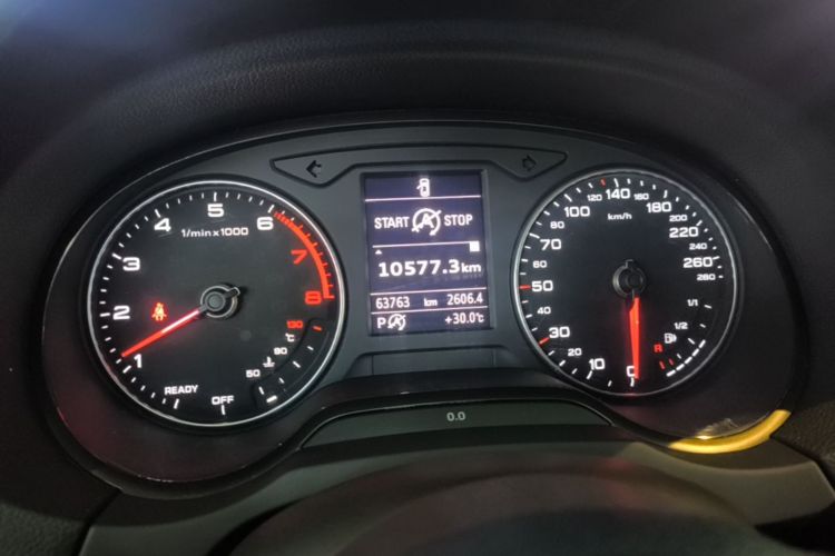 Audi A3 2019 car image #12