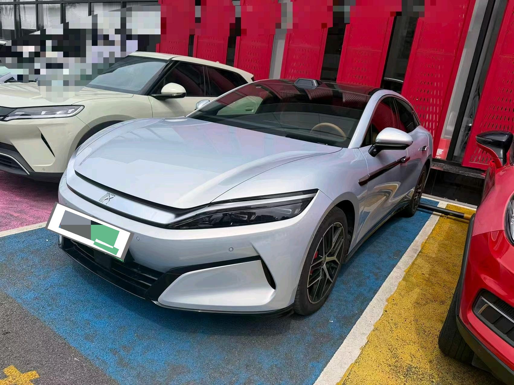 BYD HanL 2025 car image 