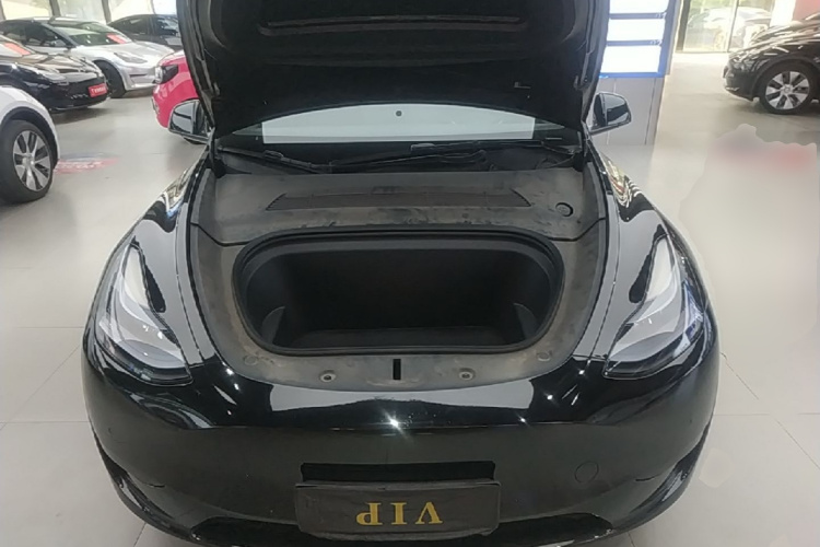 Tesla Model Y 2023 #20 Tesla Model Y 2023 car image #20