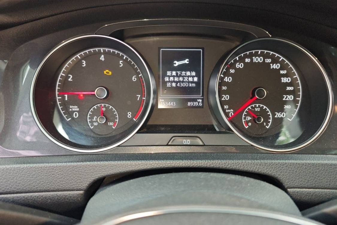 Volkswagen Golf 2019 car image #15